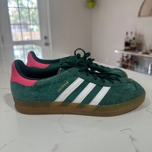 Adidas women gazelle - size 6.5 women